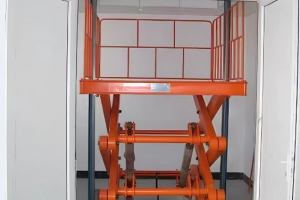 剪叉式升降貨梯